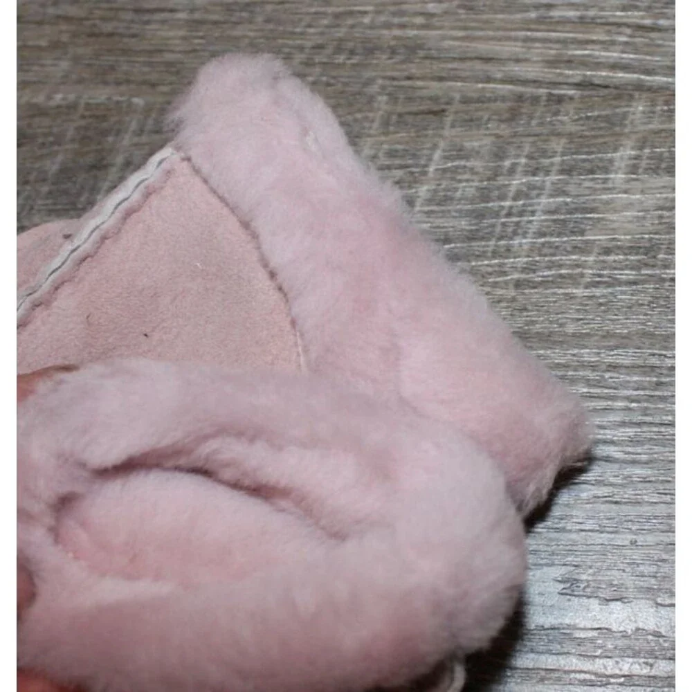 UGG $155‎ Women's Shearling Sheepskin Suede Tech Gloves Pink L